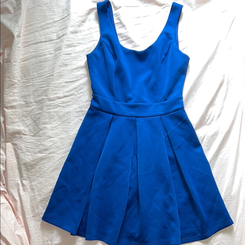 Elegant Blue Sleeveless Dress